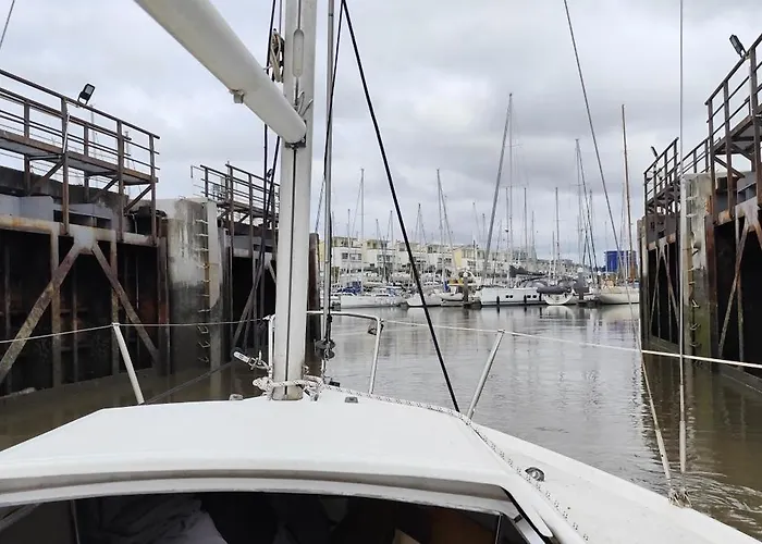 Boat Botel *