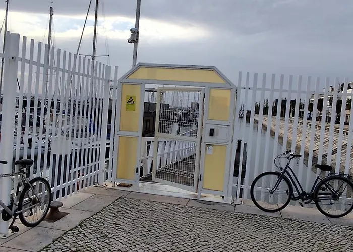 Boat Botel Lisboa